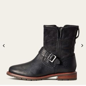 Ariat Savannah waterproof boot in size 7.5